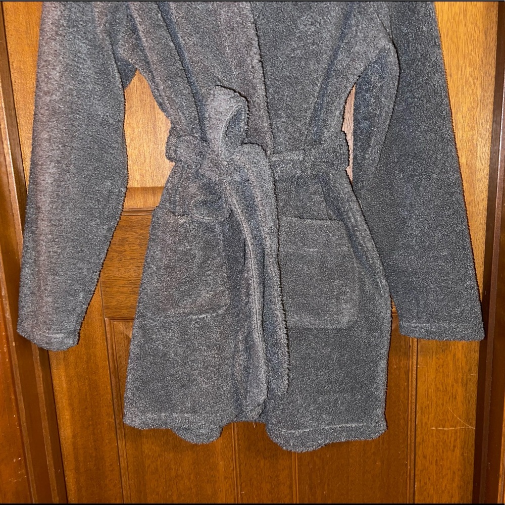 🌺 Ladies AMBRIELLE Sleepwear Robe. Size Small. 🌺 - Picture 4 of 8
